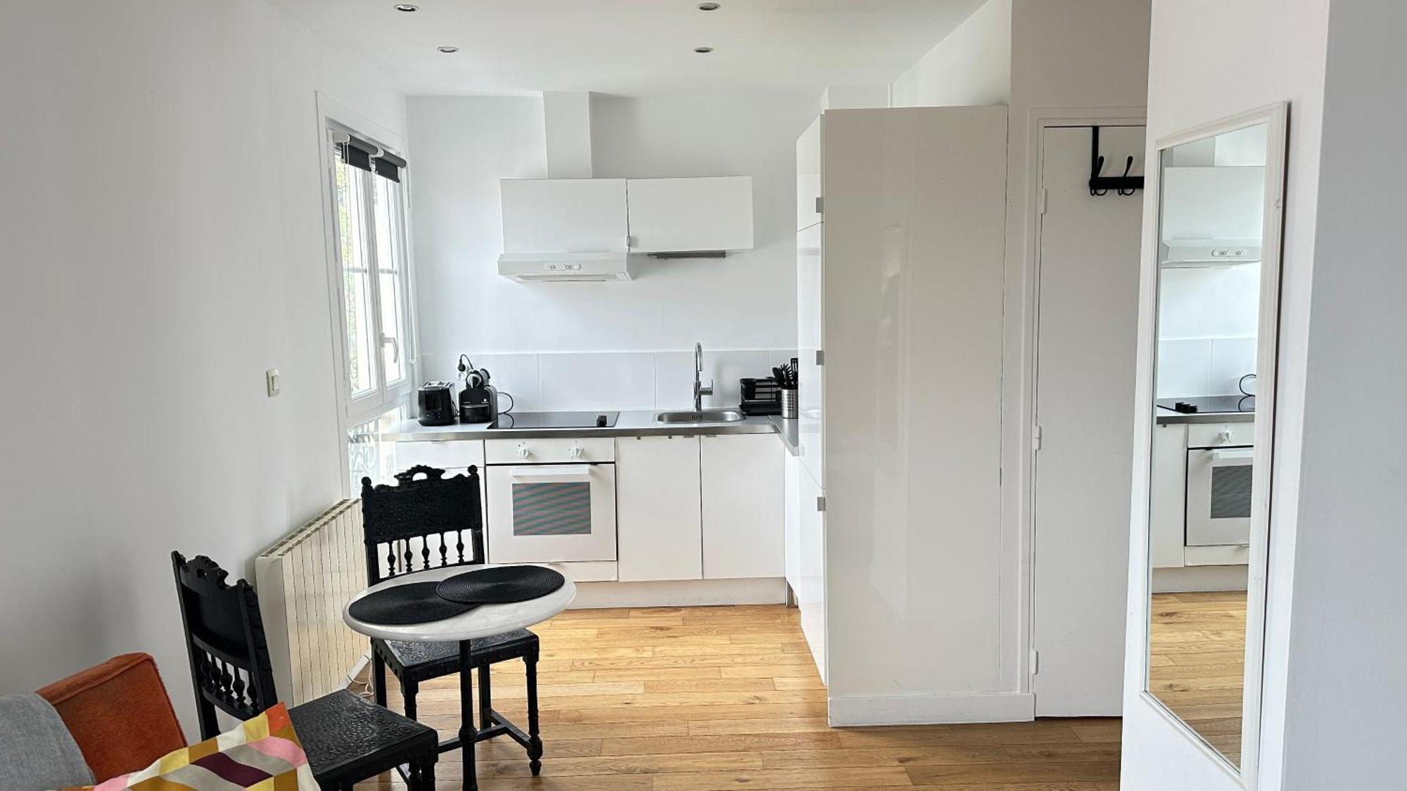 Charmant Studio Au Coeur Du 18E Appartement Parijs Buitenkant foto