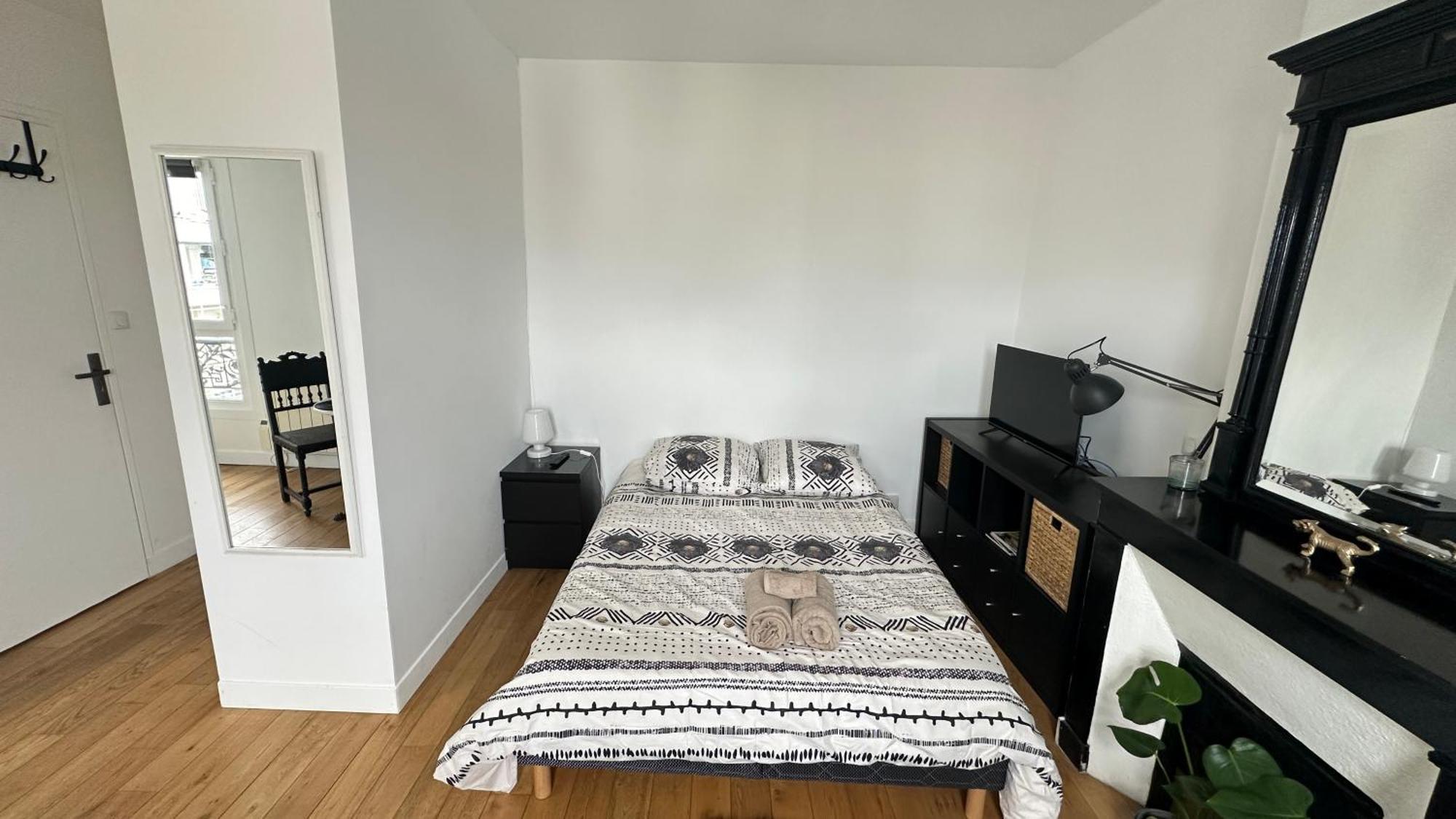 Charmant Studio Au Coeur Du 18E Appartement Parijs Buitenkant foto